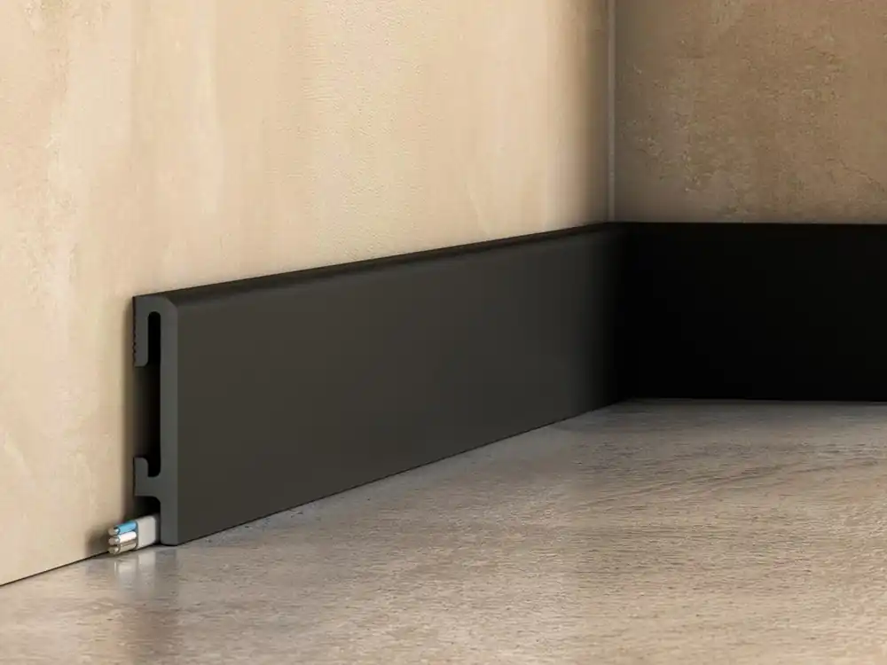 Zamów teraz Listwa przypodłogowa 8 cm PCV DuroFit PF080B - Czarny - Premium Floor