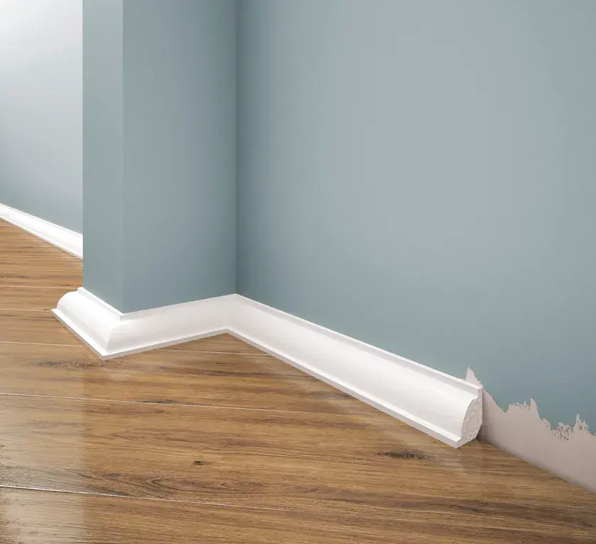 Listwa przypodłogowa malowana na biało LPC-01M (2,1×2,1×244cm) Creativa Zniżka