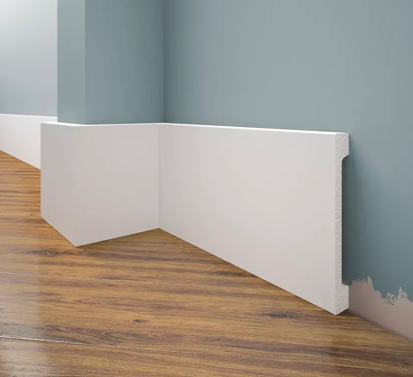Listwa przypodłogowa malowana na biało LPC-31M (11,9×1,6×244cm) Creativa Promocja