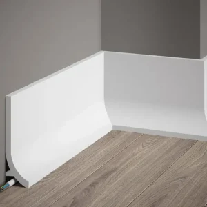 Zniżka Listwa przypodłogowa QS011P malowana na biało (13,5×4×200cm) Mardom Decor