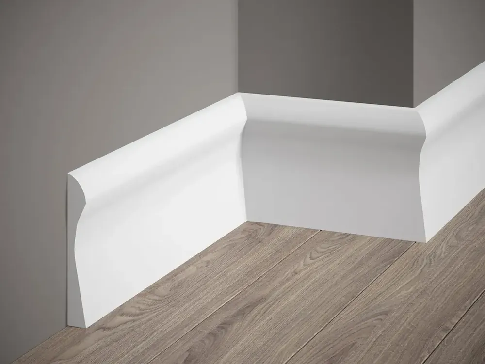 Listwa przypodłogowa QS003P malowana na biało (12,8×1,8×200cm) Mardom Decor Tylko do końca tygodnia