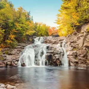 Obniżka ceny Fototapeta na flizelinie MS-5-3198 Mary Ann Falls, Kanada 375 x 250 cm