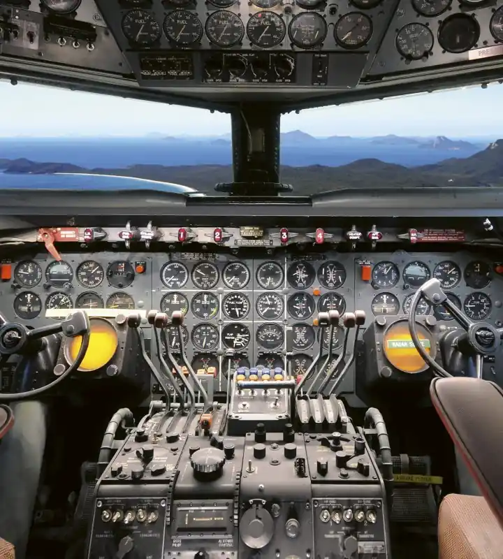 Kup teraz Fototapeta na flizelinie MS-3-0317 COCKPIT VIEW