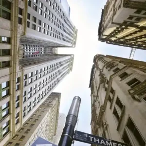 Fototapeta na flizelinie MS-2-0011 BROADWAY SKYSCRAPERS Ekspresowa dostawa